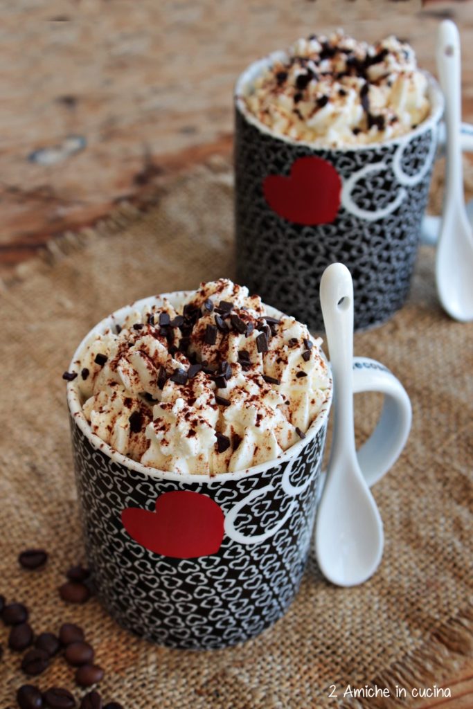 Mug cake la tiramisù con cioccolato fondente