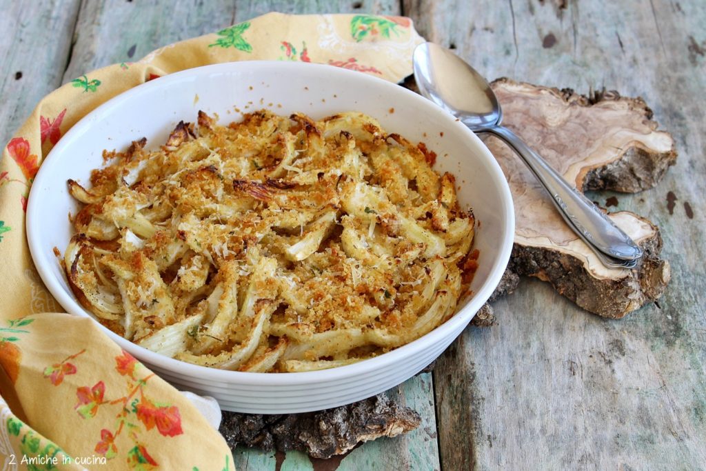 Cucinare gli scarti del finocchio Foglie di finocchi gratinate senza besciamella, ricetta antispreco