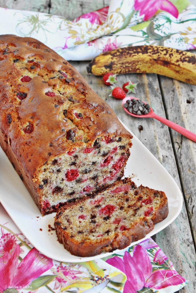 banana bread ai lamponi e cioccolato, plumcake alle banane