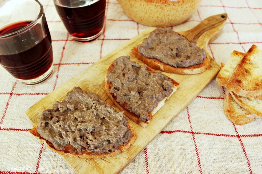 Crostini con fegatini di pollo