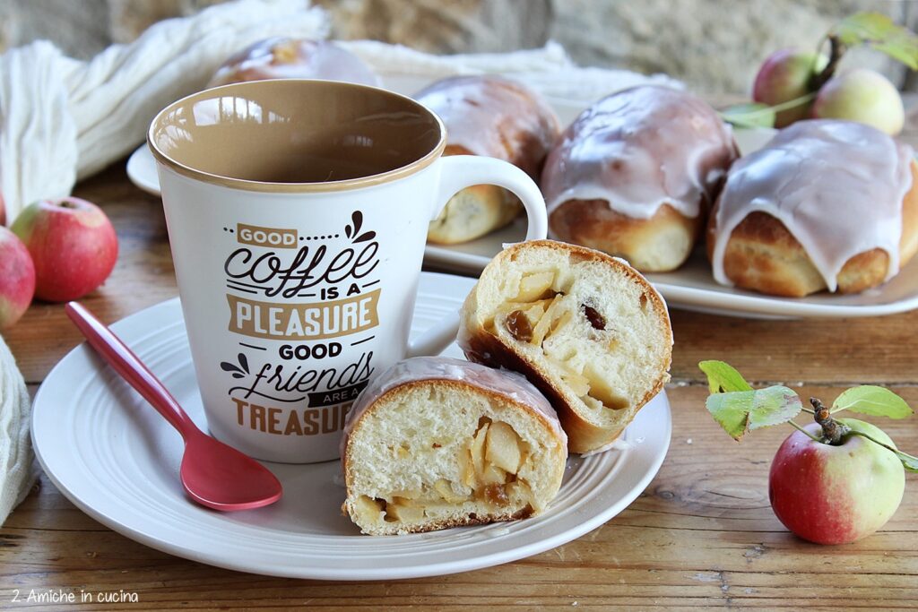 Pane alle mele brasiliano soffice, perfetto per la colazione