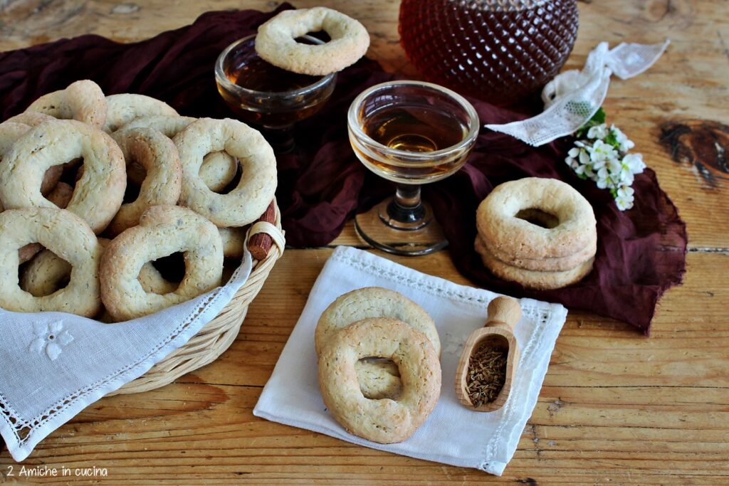 Ricette delle antiche tisichelle delle monache umbre all'anice