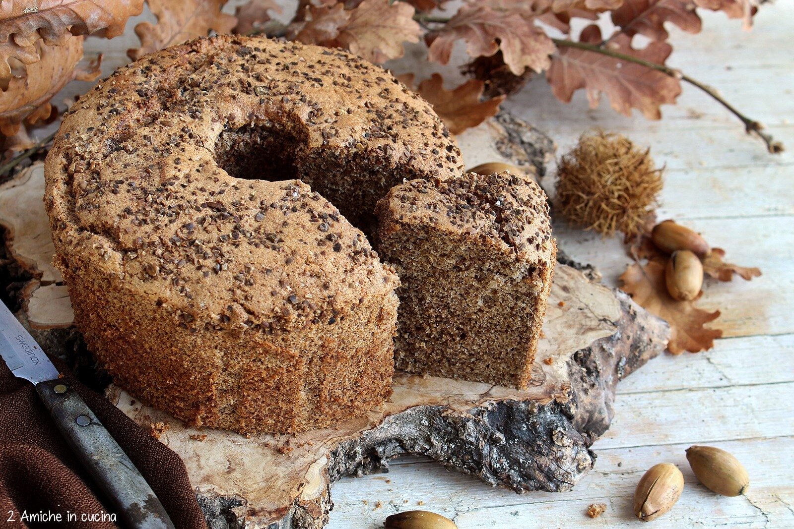 Chiffon cake con farina di ghiande fatta in casa