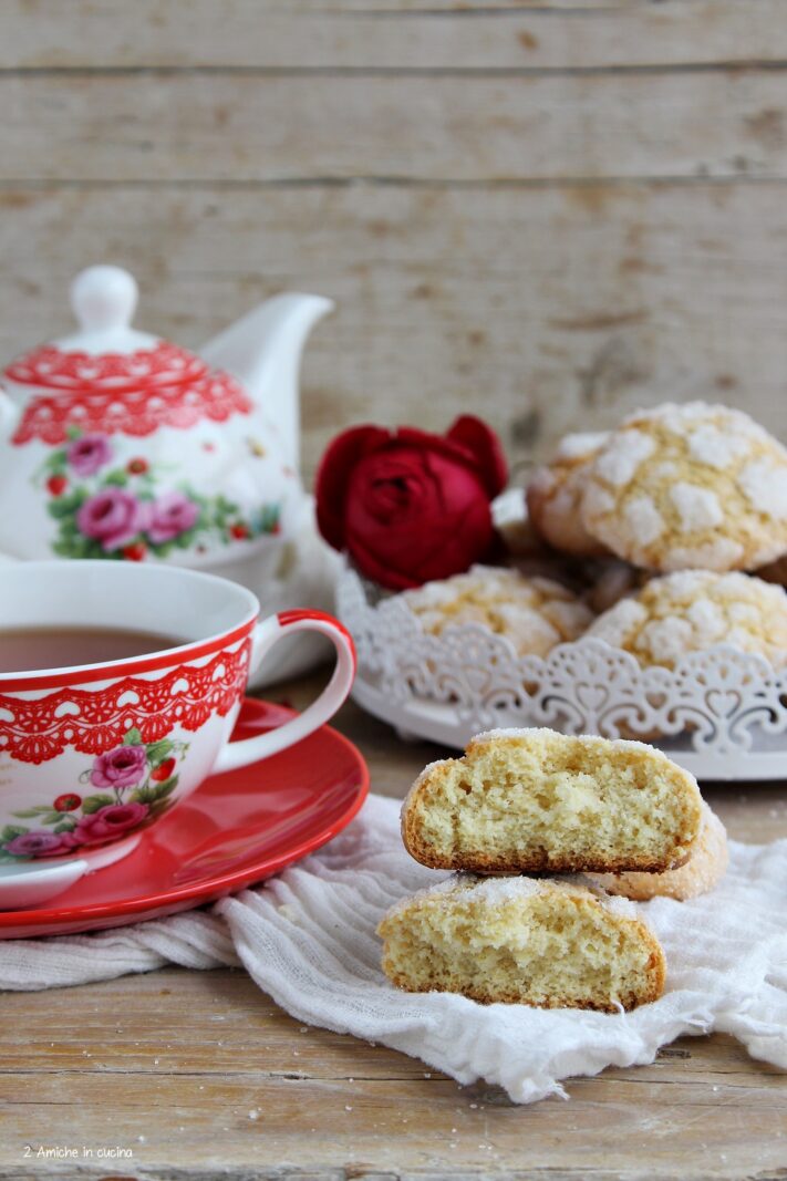 Biscotti friabili da servire con il te