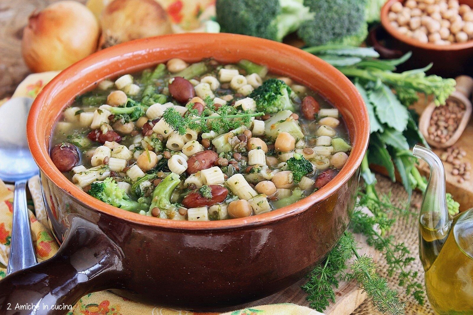 Minestrone di verdure e legumi