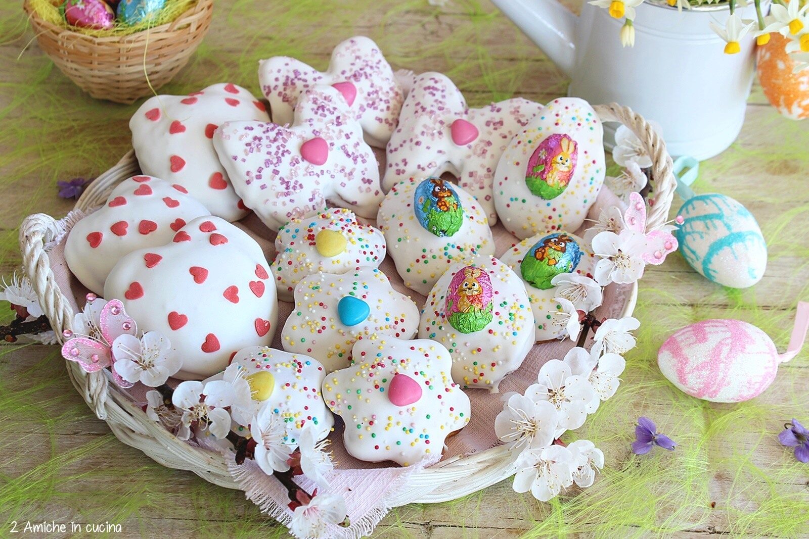 Biscotti maltesi con pasta di mandorle e glassa