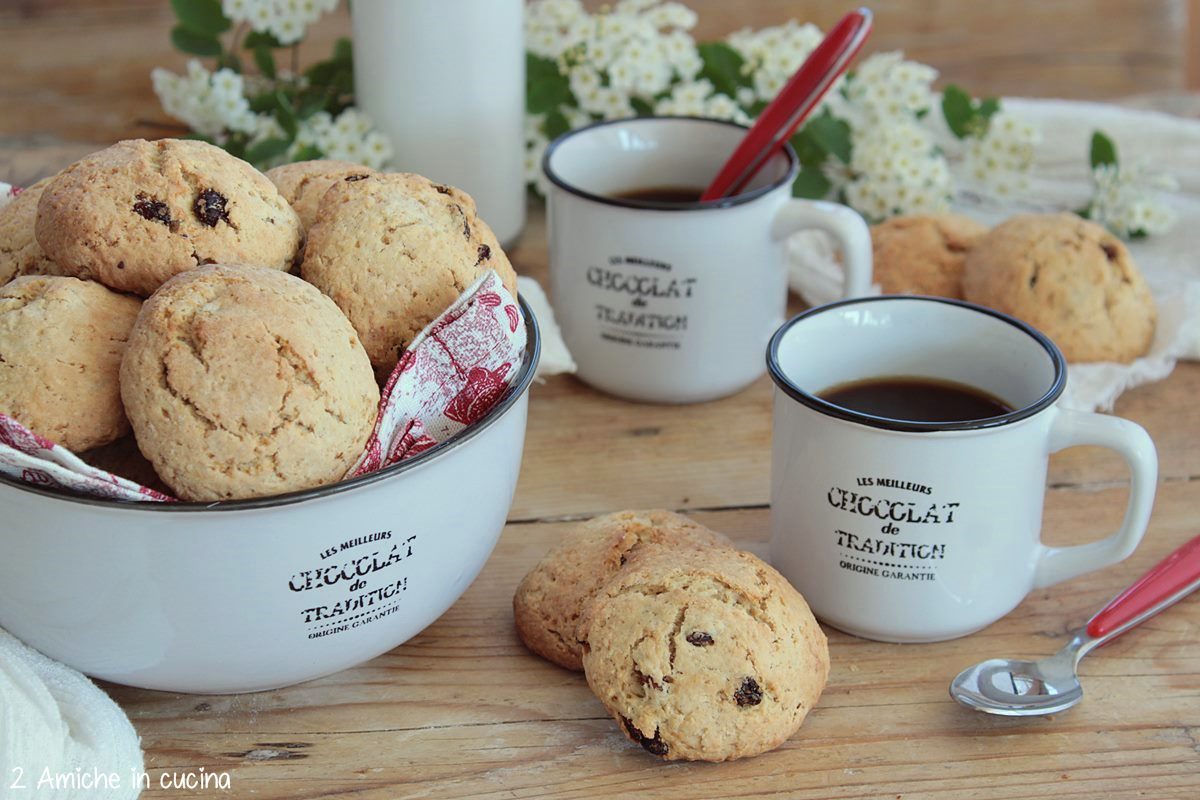 Biscotti al cocco e uvetta