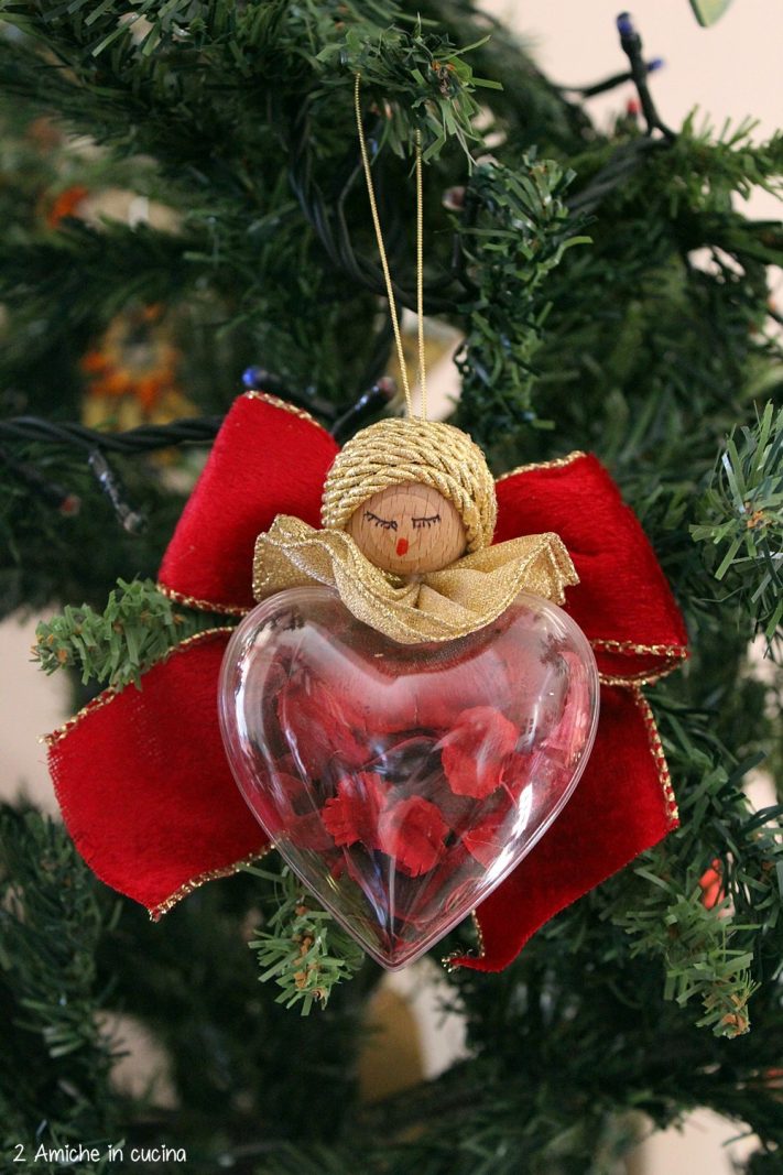 Angelo per albero di Natale con cuore in plexiglass