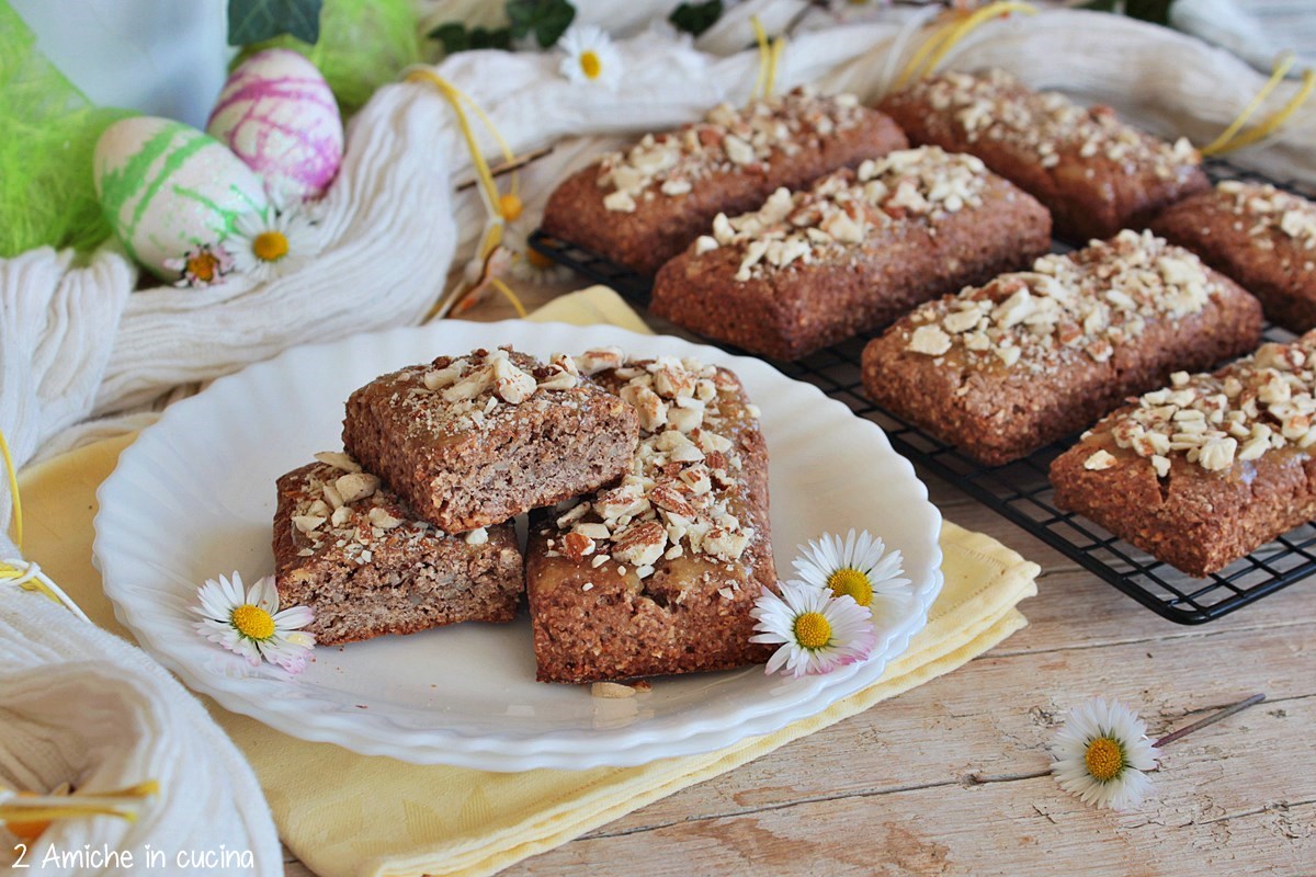 Interno dei biscotti kwarezimal di Malta con granella di mandorle