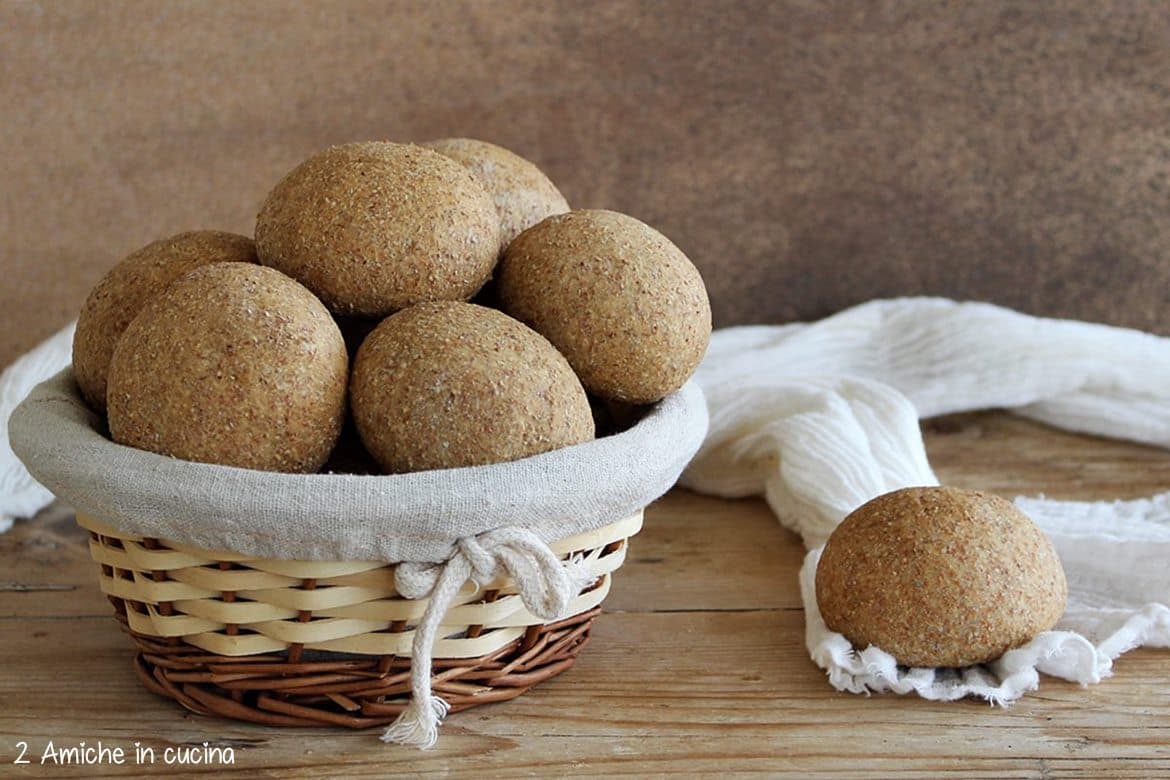 cestino di pane integrale