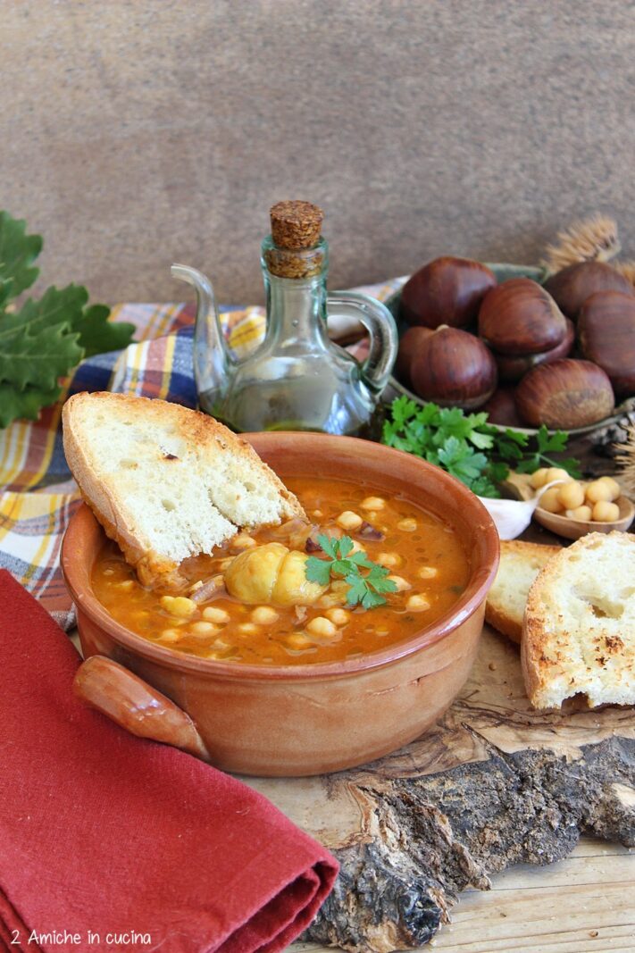 Castagne e ceci, ciotola con zuppa