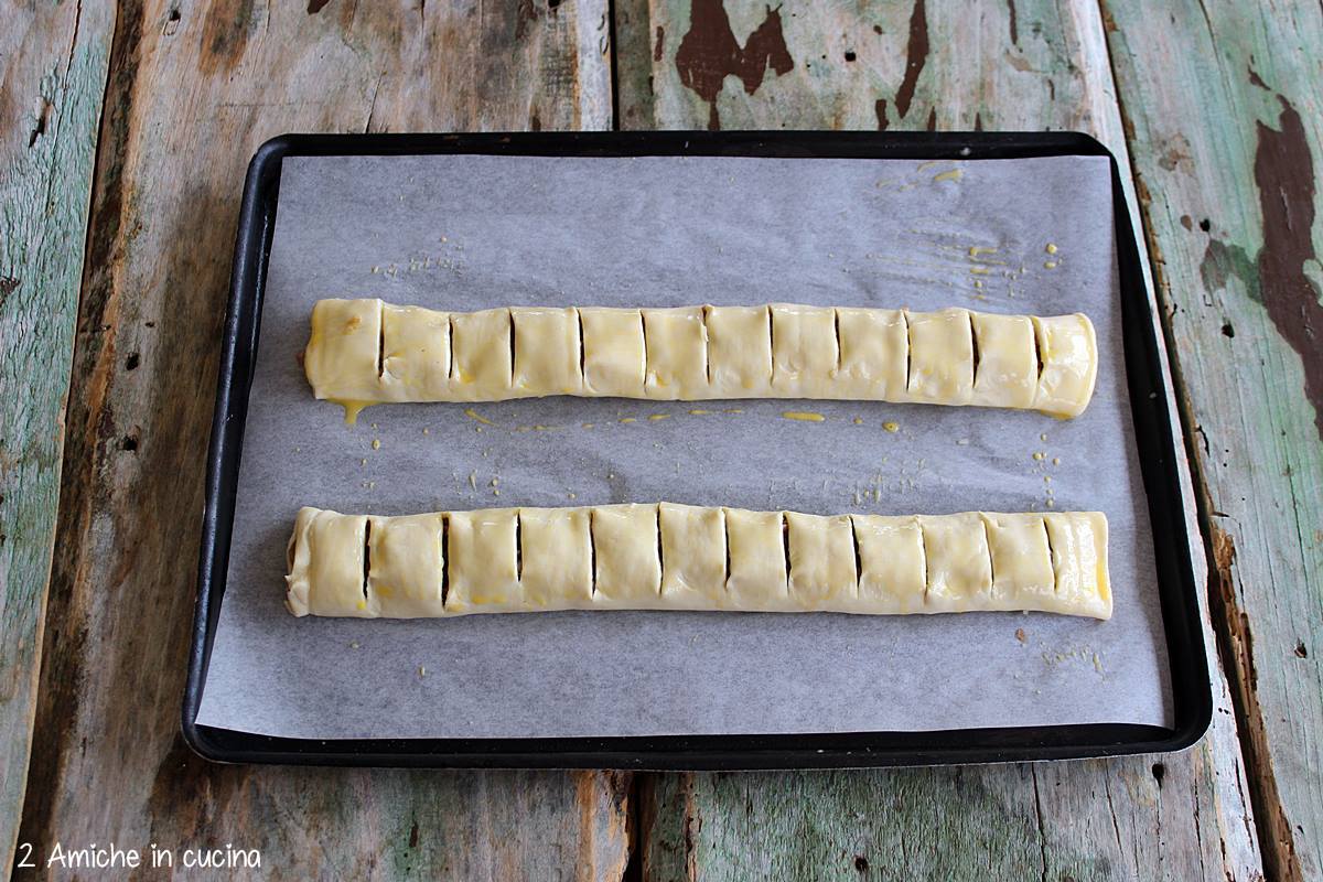 rustici di pasta sfoglia crudi e pretagliati