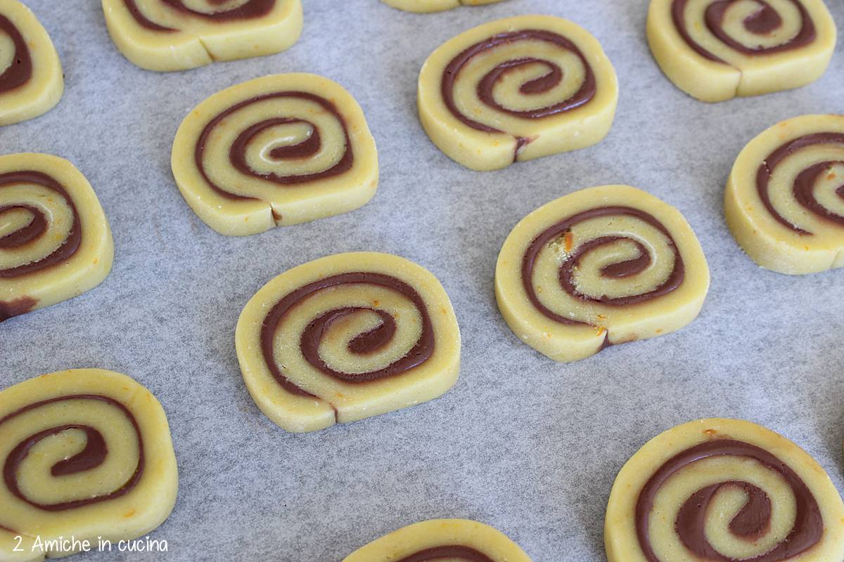 girelle di frolla alla Nutella, biscotti crudi