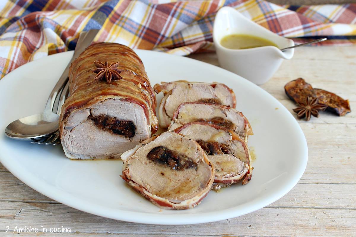 Filetto di maiale farcito con fichi secchi e avvolto nella pancetta