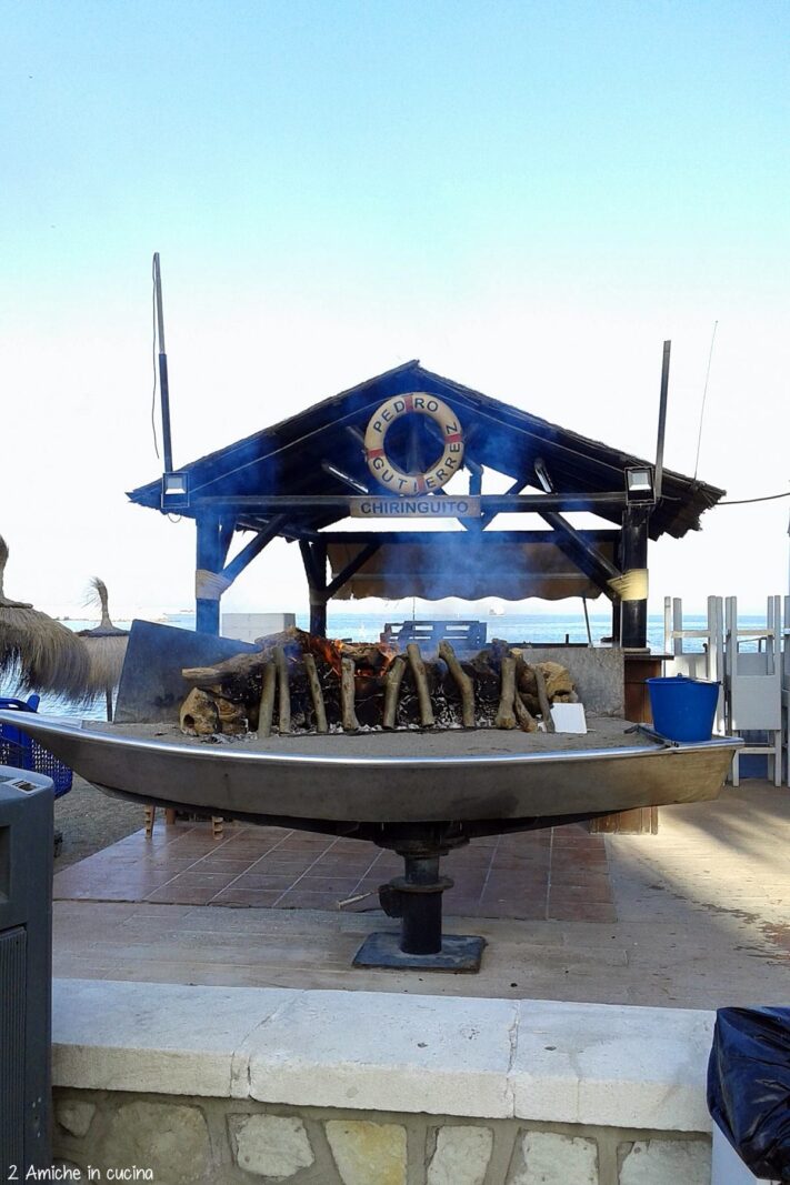 spiedino di sardine al Chiringuito sul lungomare di Malaga 