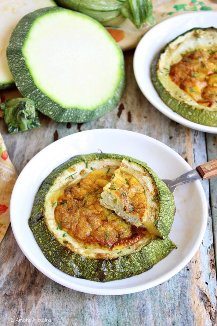 zucchine ripiene di frittata e erbe aromatiche