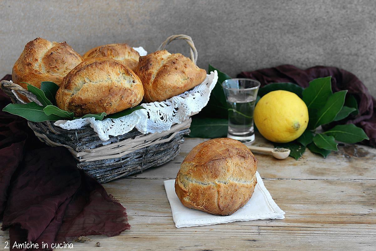 tozzotti con anice e alloro