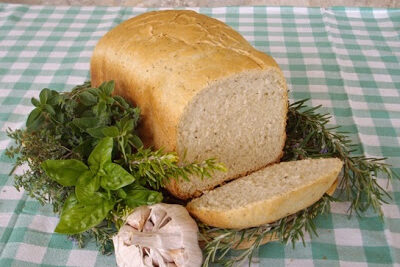 pane aromatico alle erbe con macchina del pane