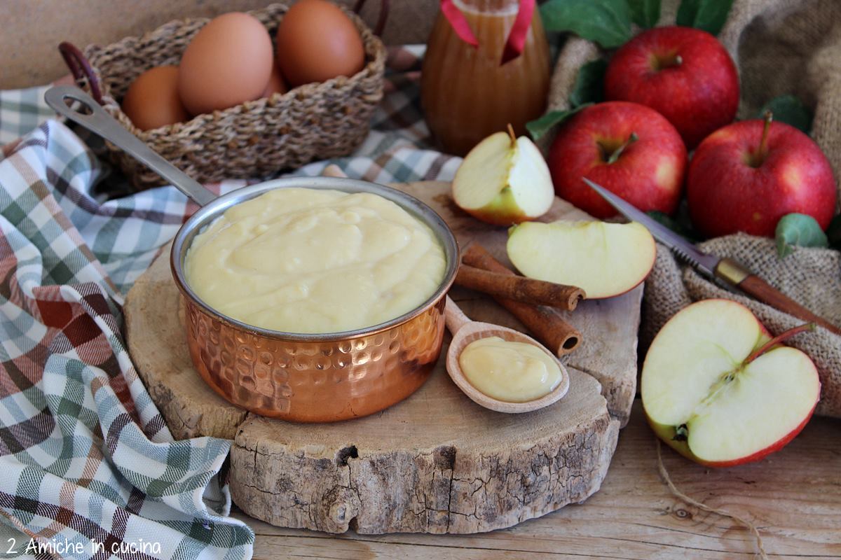 tegamino con crema pasticcera, mele, cannella e uova