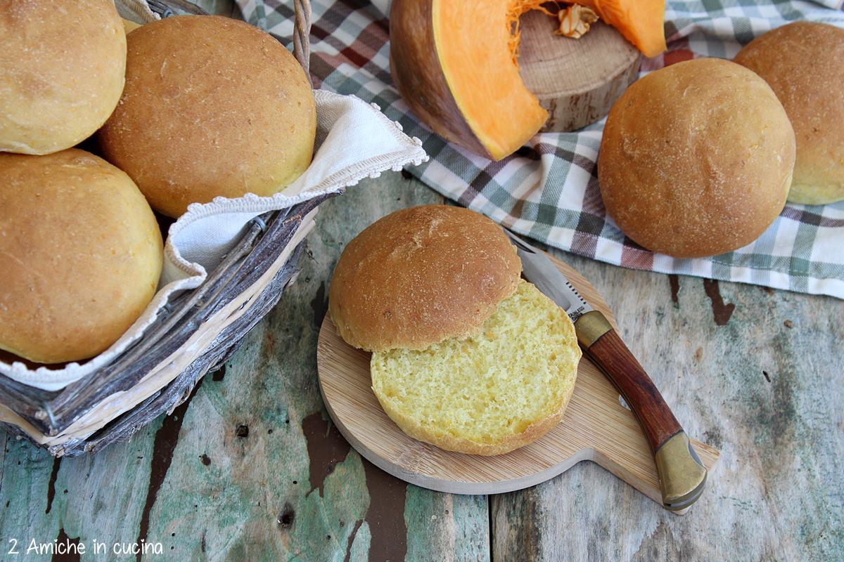 panini tondi alla zucca gialla e curry