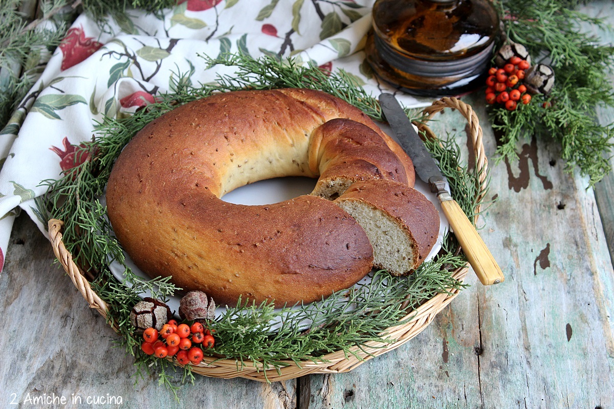 fetta di ciambella all'anice di Santa Lucia