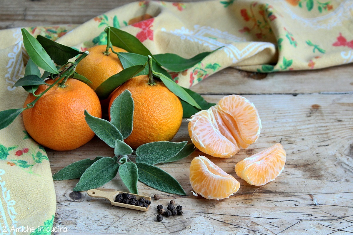 clementine con salvia e pepe nero Fruttando con erbe e spezie