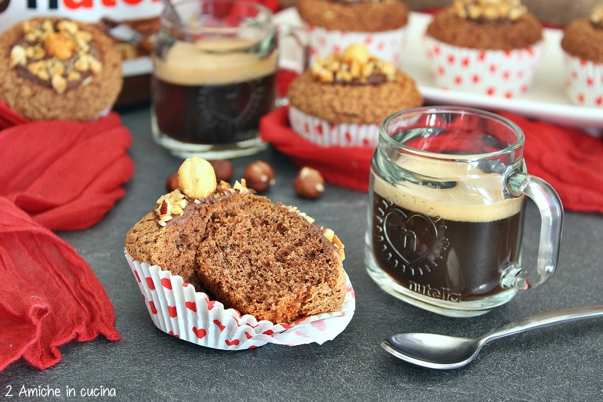 Muffin alla Nutella con granella di nocciole