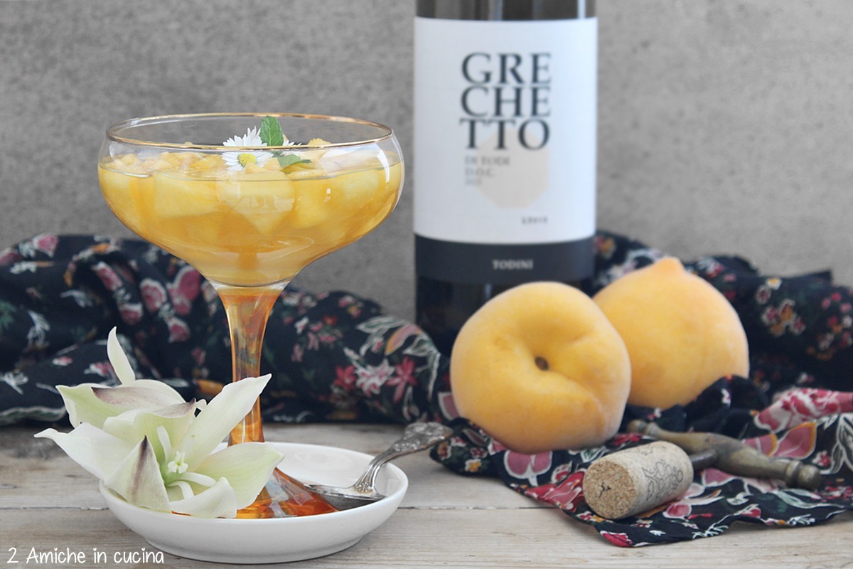 pesche in gelatina di vino Grechetto di Todi