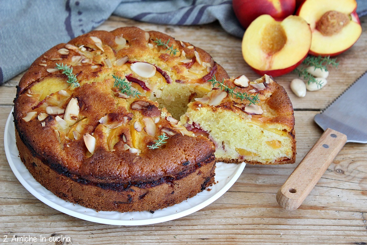 torta soffice con frutta estiva e kefir