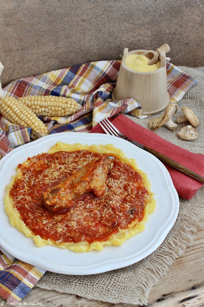 polenta con sugo di funghi galletti