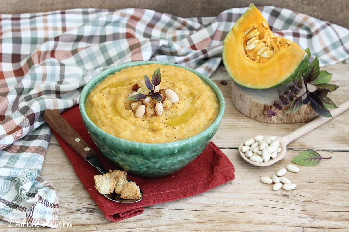 crema autunnale con fagioli e zucca gialla, aromatizzata al basilico