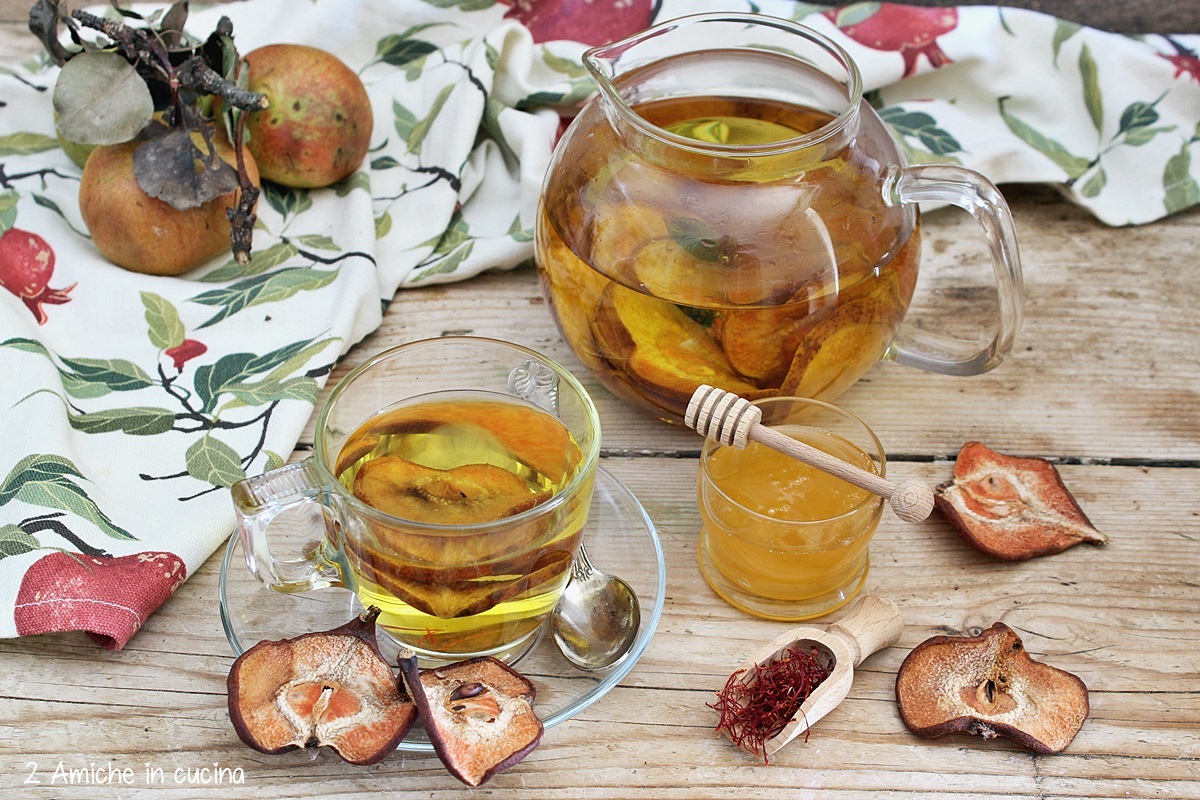 tisana profumata con zafferano e pere
