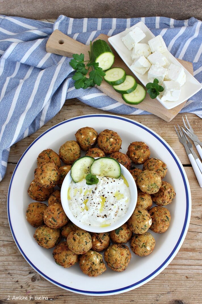 palline di zucchine e feta alla greca