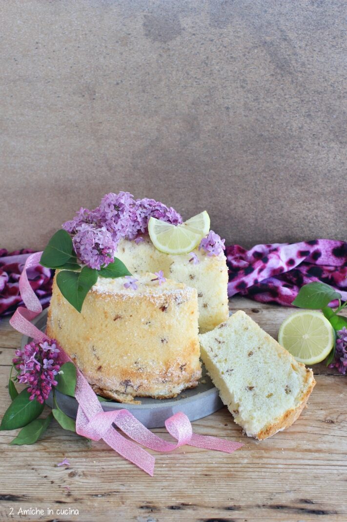 torta americana soffice ai fiori di primavera