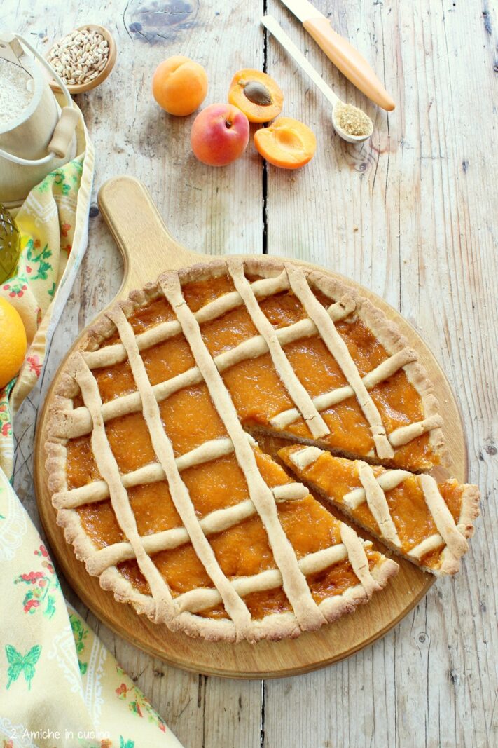 crostata vegana con albicocche