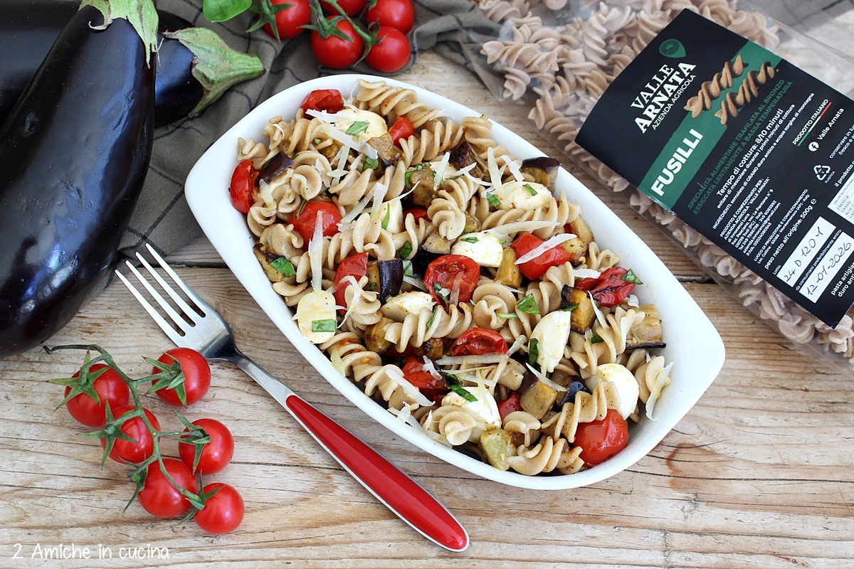 pasta fredda con melanzane e pomodorini