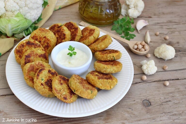 polpette con ceci, cavolfiore e yogurt, ricetta vegana facile