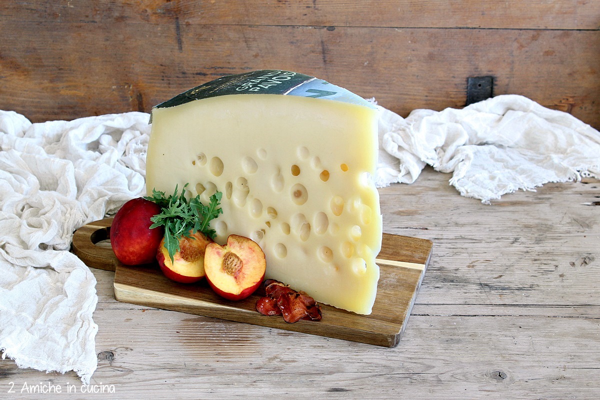 emmental Grand Pavois, pesche, rucola, speck